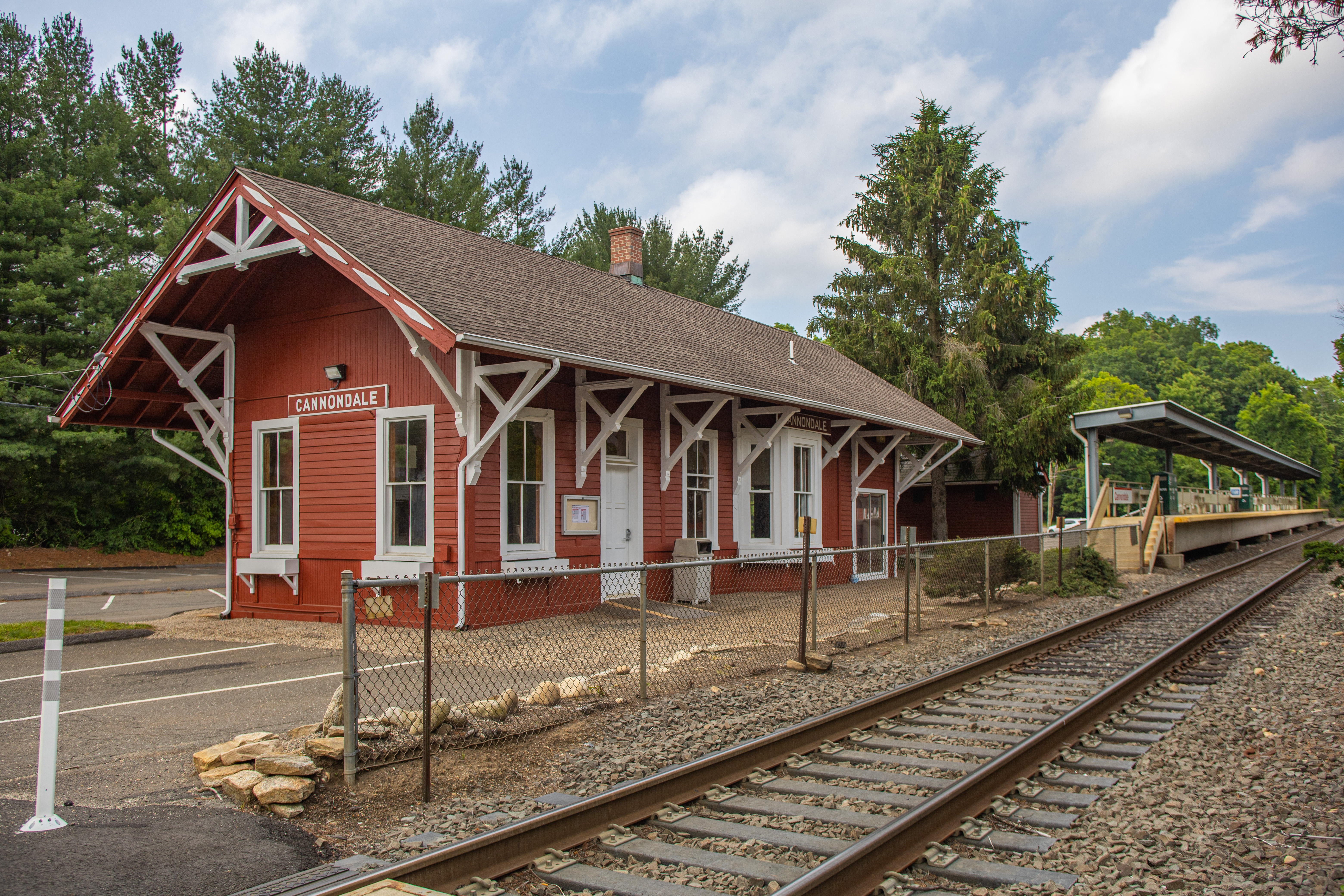 Wilton CT Town Center - Professional dog walking and pet care services in Wilton